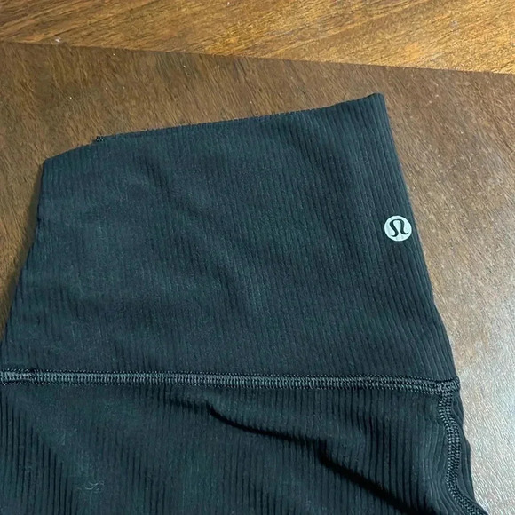 Lululemon high rice crop legging - Picture 2 of 6
